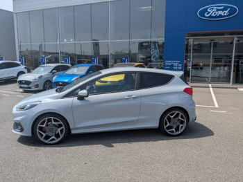 Photo 3 du bon plan FORD Fiesta 1.5 EcoBoost 200ch Stop&Start ST-Plus 3p Euro6.2 occasion à 21870 €