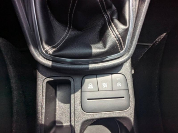 Photo 21 du bon plan FORD Fiesta 1.5 EcoBoost 200ch Stop&Start ST-Plus 3p Euro6.2 occasion à 21870 €