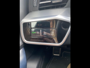 Photo 17 du bon plan AUDI A6 Avant 55 TFSI e 367ch CompÃ©tition quattro S tronic 7 16cv occasion à 47980 €