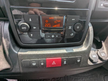 Photo 19 du bon plan CITROEN Jumper Fg VUL 33 L2H2 2.2 BlueHDi 140 S&S Driver occasion à 19800 €