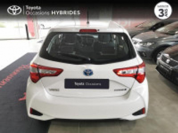 Photo 2 du bon plan TOYOTA Yaris 100h Dynamic 5p RC19 occasion à 13990 €
