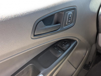 Photo 17 du bon plan FORD Tourneo Connect 1.5 EcoBlue 120ch Stop&Start Trend occasion à 13590 €