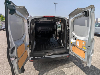 Photo 25 du bon plan FORD Tourneo Connect 1.5 EcoBlue 120ch Stop&Start Trend occasion à 13590 €