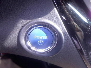 Photo 7 du bon plan TOYOTA C-HR 122h Edition 2WD E-CVT MY20 occasion à 21900 €