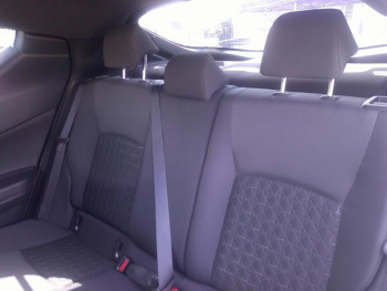 Photo 16 du bon plan TOYOTA C-HR 122h Edition 2WD E-CVT MY20 occasion à 21900 €