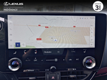 Photo 7 du bon plan LEXUS NX 450h+ 4WD Luxe occasion à 53584 €