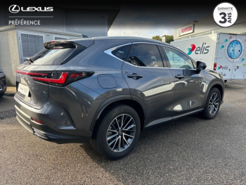 Photo 18 du bon plan LEXUS NX 450h+ 4WD Luxe occasion à 53584 €