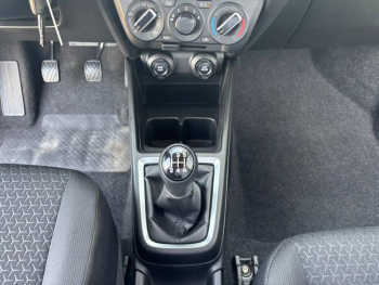 Photo 16 du bon plan SUZUKI Swift 1.2 Dualjet Hybrid 83ch Avantage occasion à 11990 €