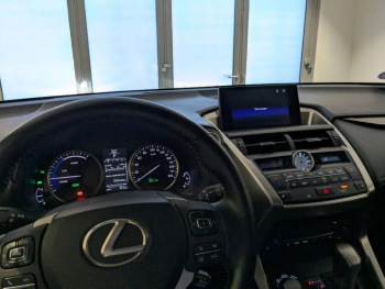 Photo 4 du bon plan LEXUS NX 300h 4WD Luxe occasion à 19900 €