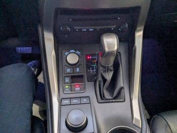 Photo 9 du bon plan LEXUS NX 300h 4WD Luxe occasion à 19900 €