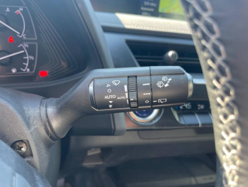 Photo 16 du bon plan LEXUS UX 250h 2WD Pack MY20 occasion à 24800 €