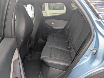Photo 13 du bon plan FORD Explorer 340ch Extended Range 79kWh Pack Premium AWD occasion à 32963 €