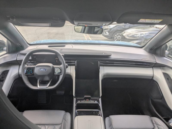 Photo 16 du bon plan FORD Explorer 340ch Extended Range 79kWh Pack Premium AWD occasion à 32963 €