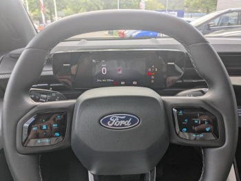 Photo 20 du bon plan FORD Explorer 340ch Extended Range 79kWh Pack Premium AWD occasion à 32963 €