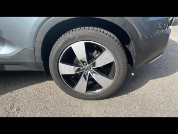 Photo 9 du bon plan VOLVO XC40 D3 AdBlue 150ch Momentum Geartronic 8 occasion à 22900 €