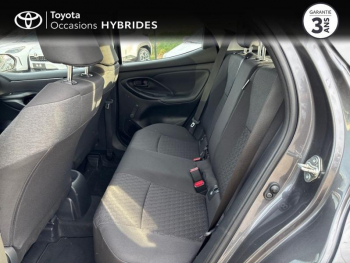 Photo 12 du bon plan TOYOTA Yaris 116h Dynamic Business 5p + Programme Beyond Zero Academy MY22 occasion à 18990 €