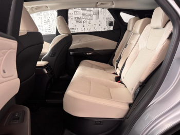 Photo 12 du bon plan LEXUS RX 450h+ Executive 4WD MY24 occasion à 72900 €