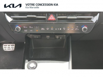 Photo 11 du bon plan KIA Niro 1.6 GDi 129ch HEV Premium DCT6 occasion à 38210 €