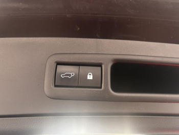 Photo 8 du bon plan LEXUS UX 250h 2WD F SPORT MY19 occasion à 25990 €