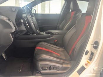 Photo 12 du bon plan LEXUS UX 250h 2WD F SPORT MY19 occasion à 25990 €