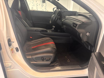 Photo 15 du bon plan LEXUS UX 250h 2WD F SPORT MY19 occasion à 25990 €