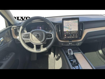 Photo 4 du bon plan VOLVO XC60 T6 Hybride Rechargeable 253 + 145ch Ultra Style Dark Geartronic 8 AWD occasion à 71900 €