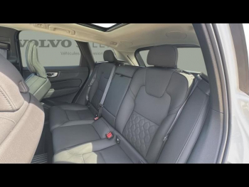 Photo 6 du bon plan VOLVO XC60 T6 Hybride Rechargeable 253 + 145ch Ultra Style Dark Geartronic 8 AWD occasion à 71900 €