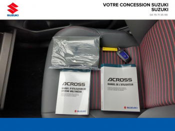 Photo 24 du bon plan SUZUKI Across 2.5 Hybride Rechargeable 306ch Pack 2023 occasion à 39990 €