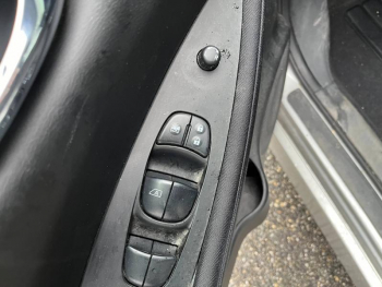 Photo 19 du bon plan NISSAN Leaf 150ch 40kWh Acenta 21 occasion à 12923 €