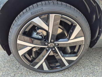Photo 25 du bon plan VOLVO XC60 T6 Hybride Rechargeable 350ch Ultra Style Dark Geartronic 8 AWD occasion à 74990 €