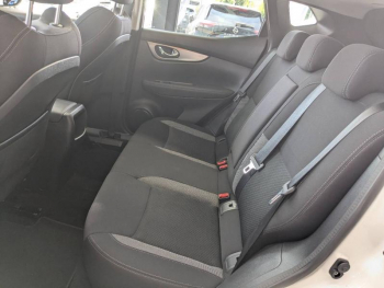 Photo 17 du bon plan NISSAN Qashqai 1.3 DIG-T 140ch N-Connecta 2019 occasion à 13900 €
