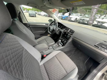 Photo 9 du bon plan VOLKSWAGEN Golf 2.0 TDI 150ch FAP Carat DSG7 5p occasion à 15990 €