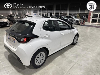 Photo 6 du bon plan TOYOTA Yaris 116h Dynamic Business 5p + Programme Beyond Zero Academy MY22 occasion à 19980 €