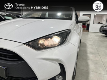 Photo 9 du bon plan TOYOTA Yaris 116h Dynamic Business 5p + Programme Beyond Zero Academy MY22 occasion à 19980 €