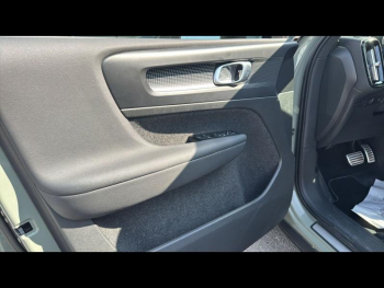 Photo 17 du bon plan VOLVO XC40 Recharge 231ch Pro EDT occasion à 29900 €