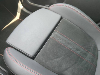 Photo 16 du bon plan FORD Kuga 2.5 Duratec 180ch Hybrid FlexiFuel ST-Line X Powershift occasion à 33990 €