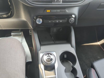 Photo 24 du bon plan FORD Kuga 2.5 Duratec 180ch Hybrid FlexiFuel ST-Line X Powershift occasion à 33990 €