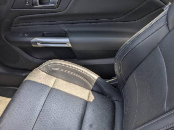 Photo 17 du bon plan FORD Mustang Fastback 5.0 V8 446ch GT BVA10 occasion à 79900 €