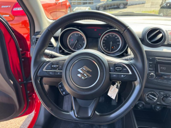 Photo 15 du bon plan SUZUKI Swift 1.2 Dualjet Hybrid 83ch Avantage occasion à 11990 €