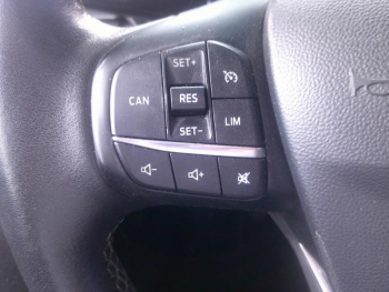 Photo 10 du bon plan FORD Fiesta Active 1.0 EcoBoost 100ch S&S Pack Euro6.2 occasion à 11900 €