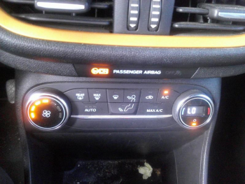 Photo 12 du bon plan FORD Fiesta Active 1.0 EcoBoost 100ch S&S Pack Euro6.2 occasion à 11900 €