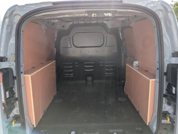 Photo 21 du bon plan FORD Transit Courier VUL 1.5 EcoBlue 100ch Trend occasion à 20990 €