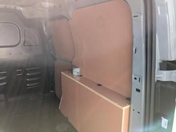 Photo 22 du bon plan FORD Transit Courier VUL 1.5 EcoBlue 100ch Trend occasion à 20990 €