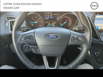 Photo 14 du bon plan FORD Kuga 2.0 TDCi 150ch Stop&Start Titanium 4x2 Euro6.2 occasion à 17990 €