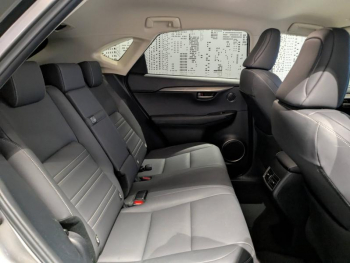 Photo 11 du bon plan LEXUS NX 300h 2WD Design MY21 occasion à 33890 €