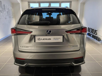 Photo 15 du bon plan LEXUS NX 300h 2WD Design MY21 occasion à 33890 €