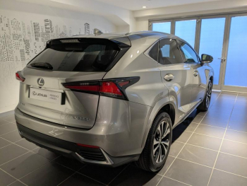 Photo 16 du bon plan LEXUS NX 300h 2WD Design MY21 occasion à 33890 €