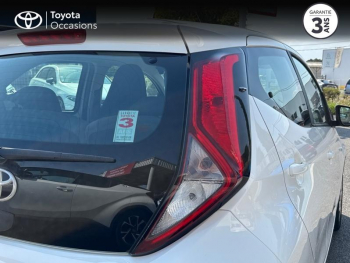Photo 21 du bon plan TOYOTA Aygo 1.0 VVT-i 72ch x-play x-app 5p MC18 occasion à 9790 €