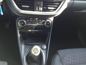Photo 13 du bon plan FORD Puma 1.0 EcoBoost 125ch mHEV Titanium  Design 6cv occasion à 15990 €