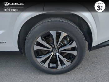 Photo 16 du bon plan LEXUS NX 300h 2WD Design MY21 occasion à 30990 €